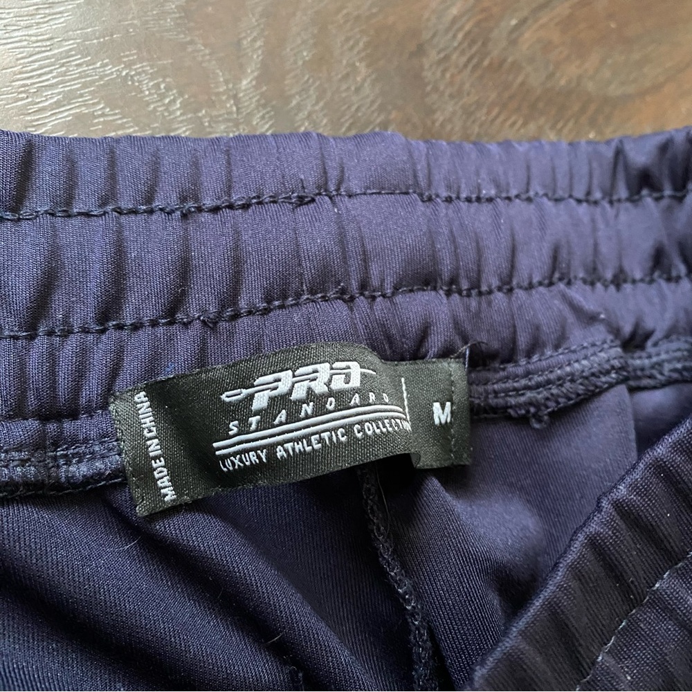 🎉 Host Pick 🎉 Atlanta Braves Pro Luxury 2-Piece Jacket & Joggers Tracksuit - Picture 12 of 16
